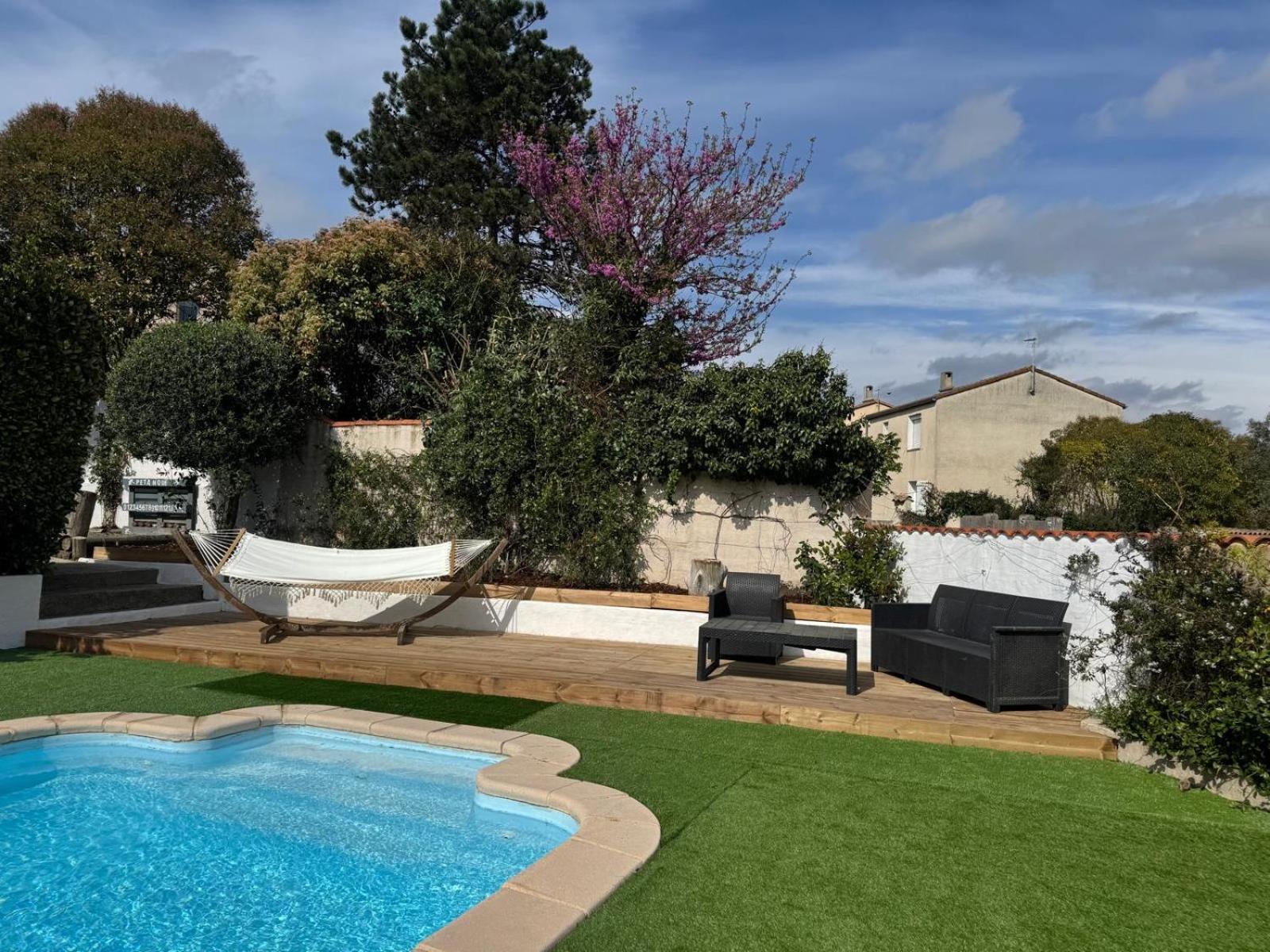 Maison 3 Chambres, Piscine Privee Terrain De Petanque * Carcasona